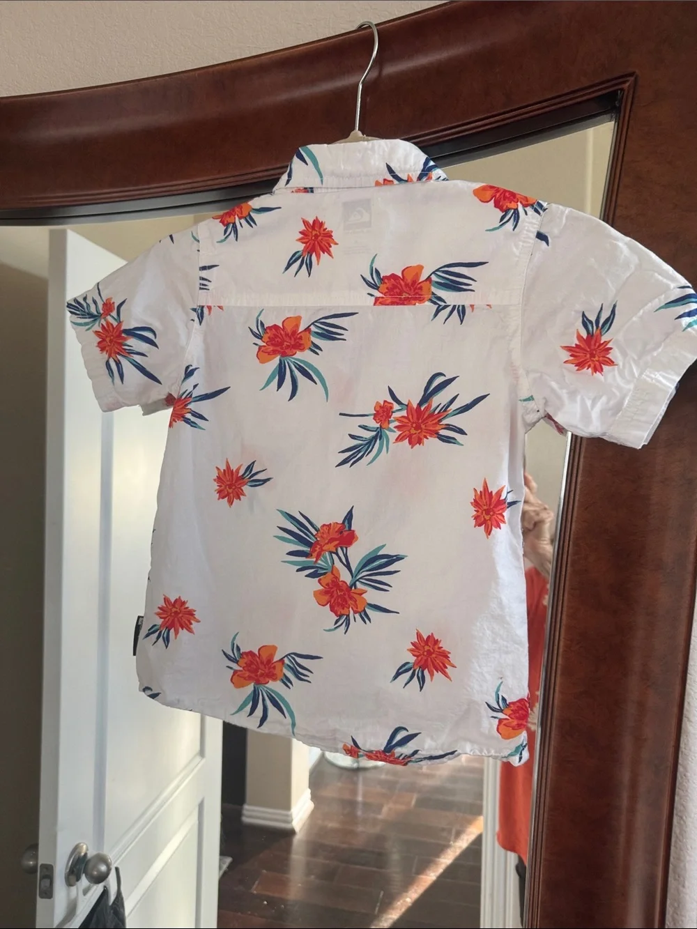 Quiksilver White Short Sleeve Button-Down with Red Floral and Blue Leaves